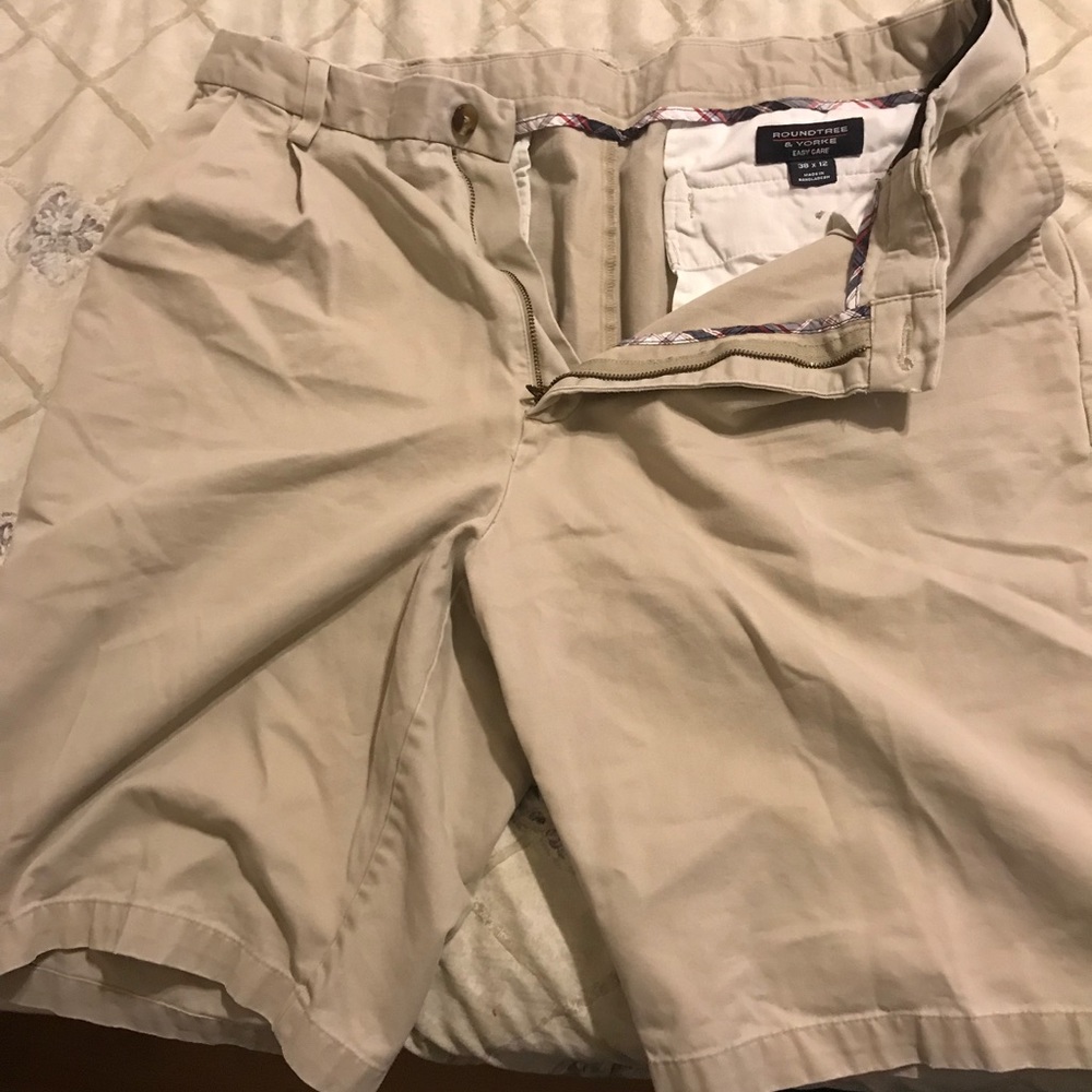 Khaki shorts 38 x 12